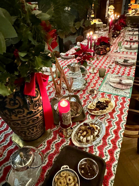 Weihnachtstafel elegant und klassisch