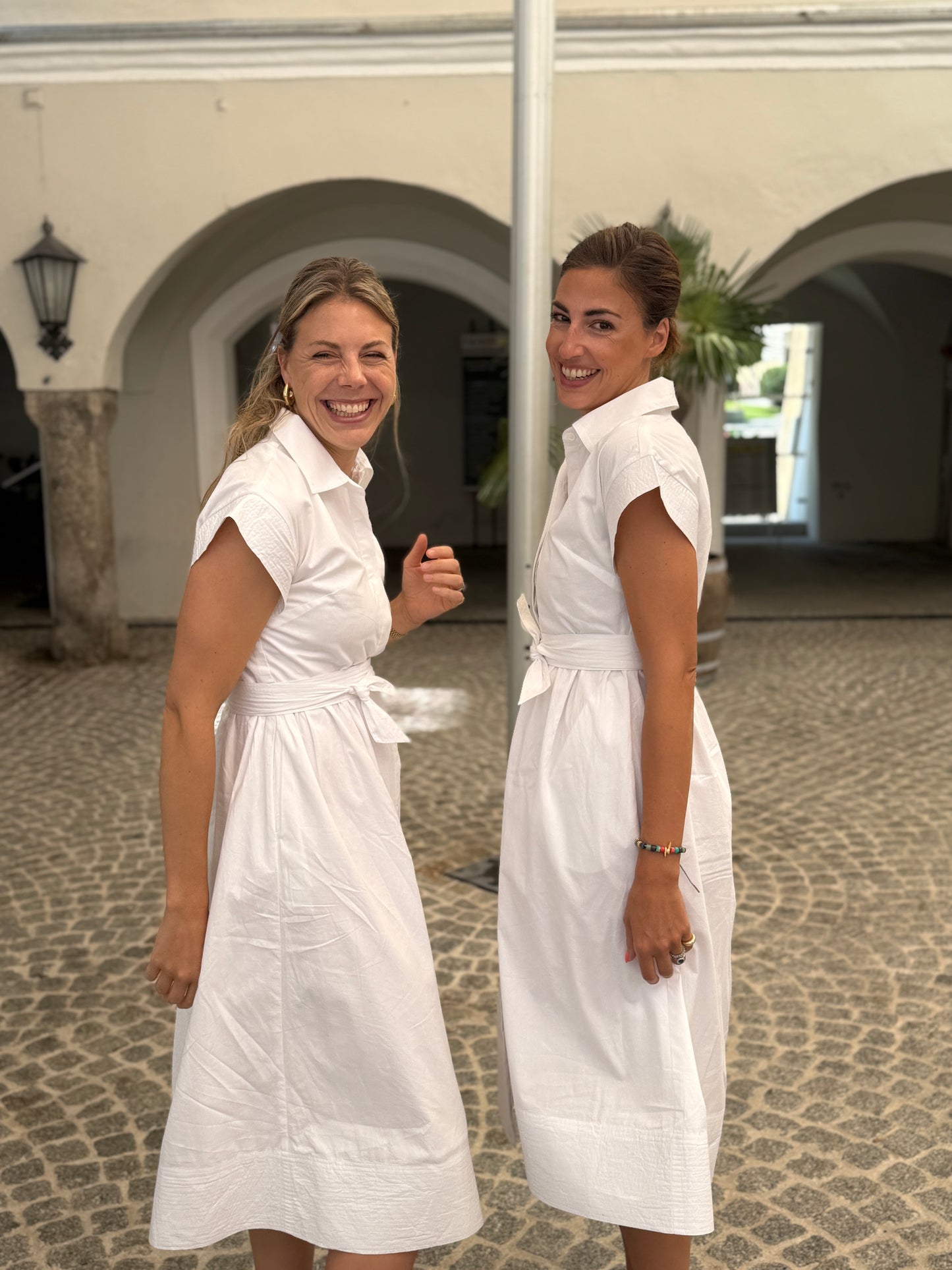 Kleid GRACE mit Gürtel - crispy white