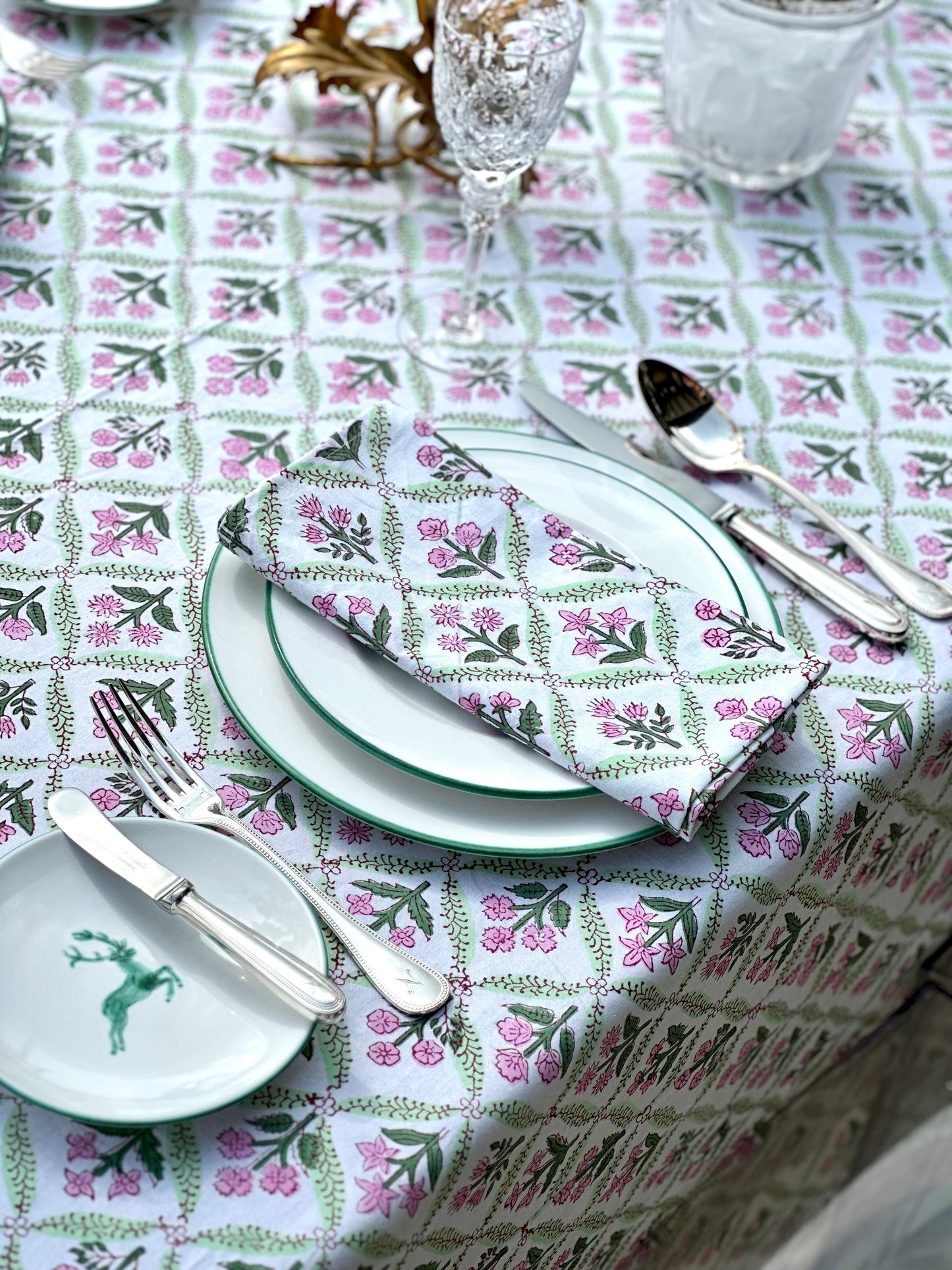 Blütengirlande grün/pink Tischdecke