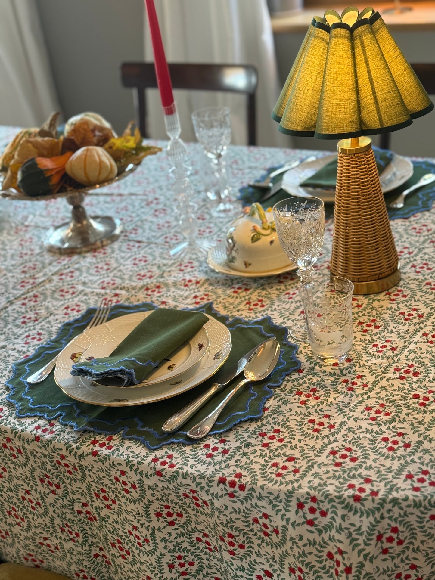 Valeria mossgrüne Tischsets - 4 Sets mit 4 Servietten