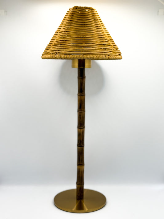 Aufladbare Bambus Lampe mit handgemachten Rattanschirm